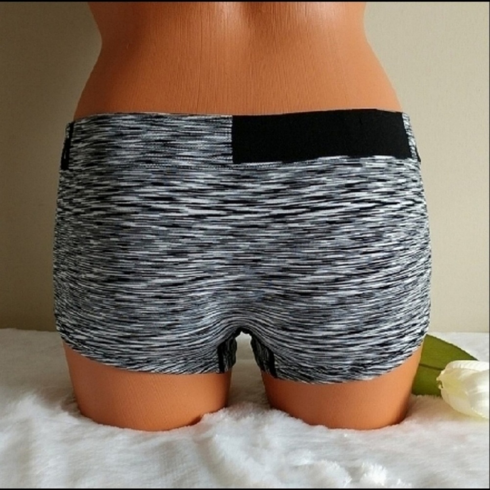 Size L🌺PINK VICTORIA'S SECRET LOGO BOYSHORT - Picture 2 of 3